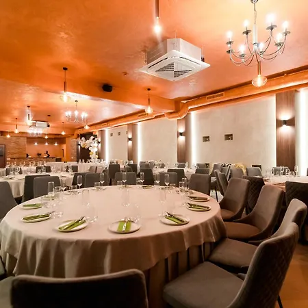 Hotel Kazak Club Gratiesti